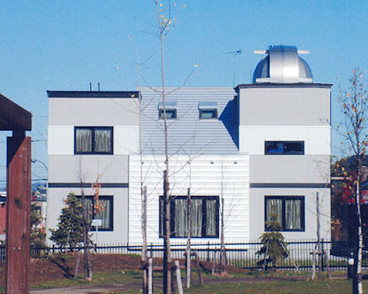 天体観測ドームのある家