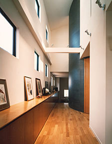 ギャラリーのある家：内装・インテリア