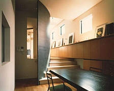 ギャラリーのある家：内装・インテリア