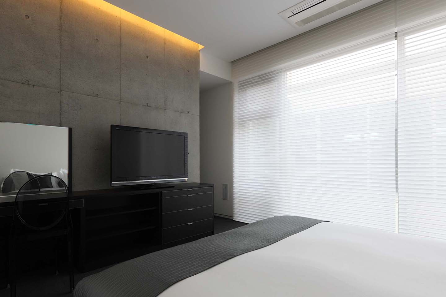 浮遊する家：内装・インテリア