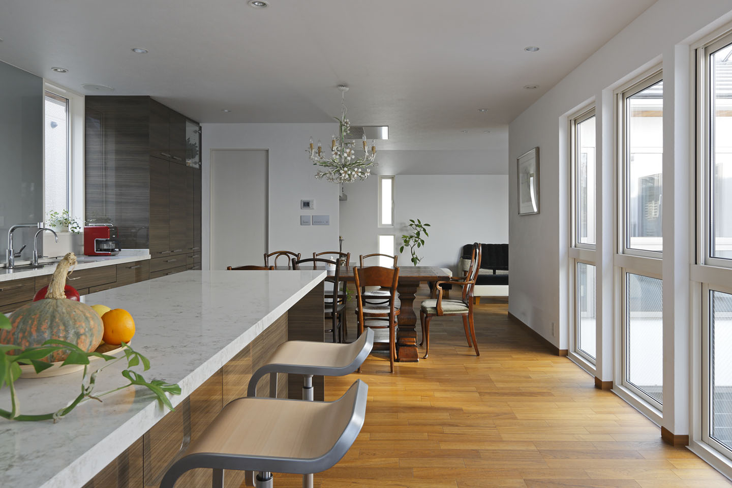 Authentic modern：内装・インテリア