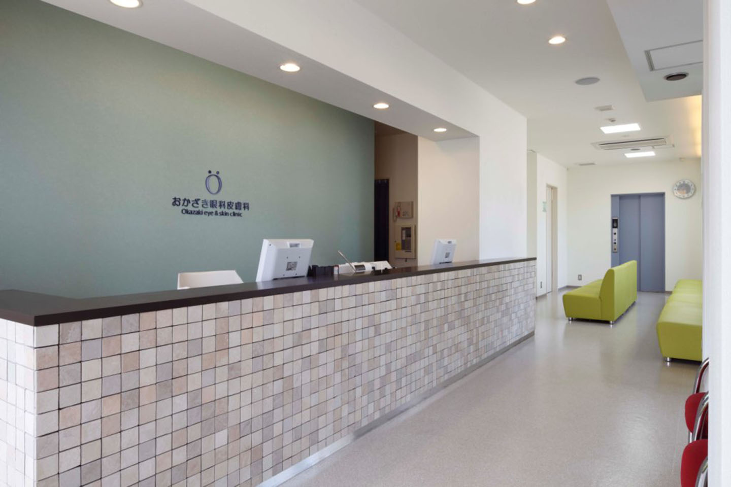 eye&skin clinic + HOME：内装・インテリア