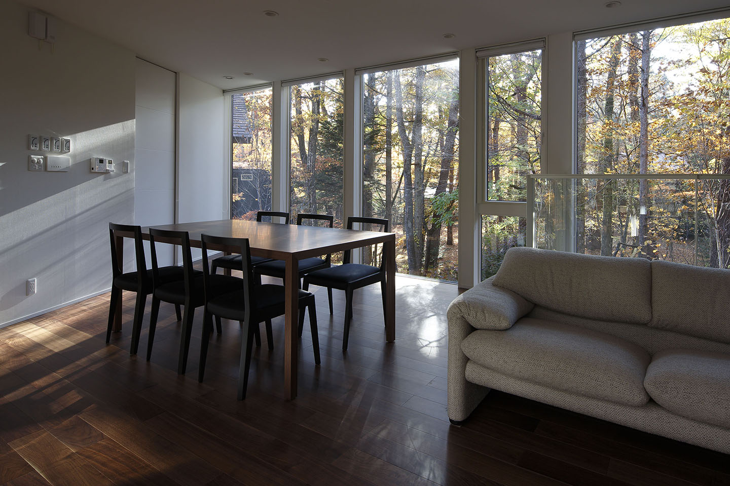 Villa In Forest 05：内装・インテリア