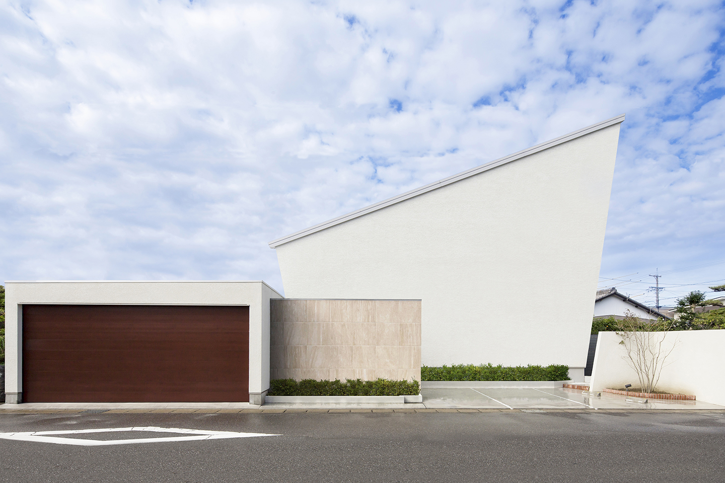 THE SCENE 5.2P8.9/1.3