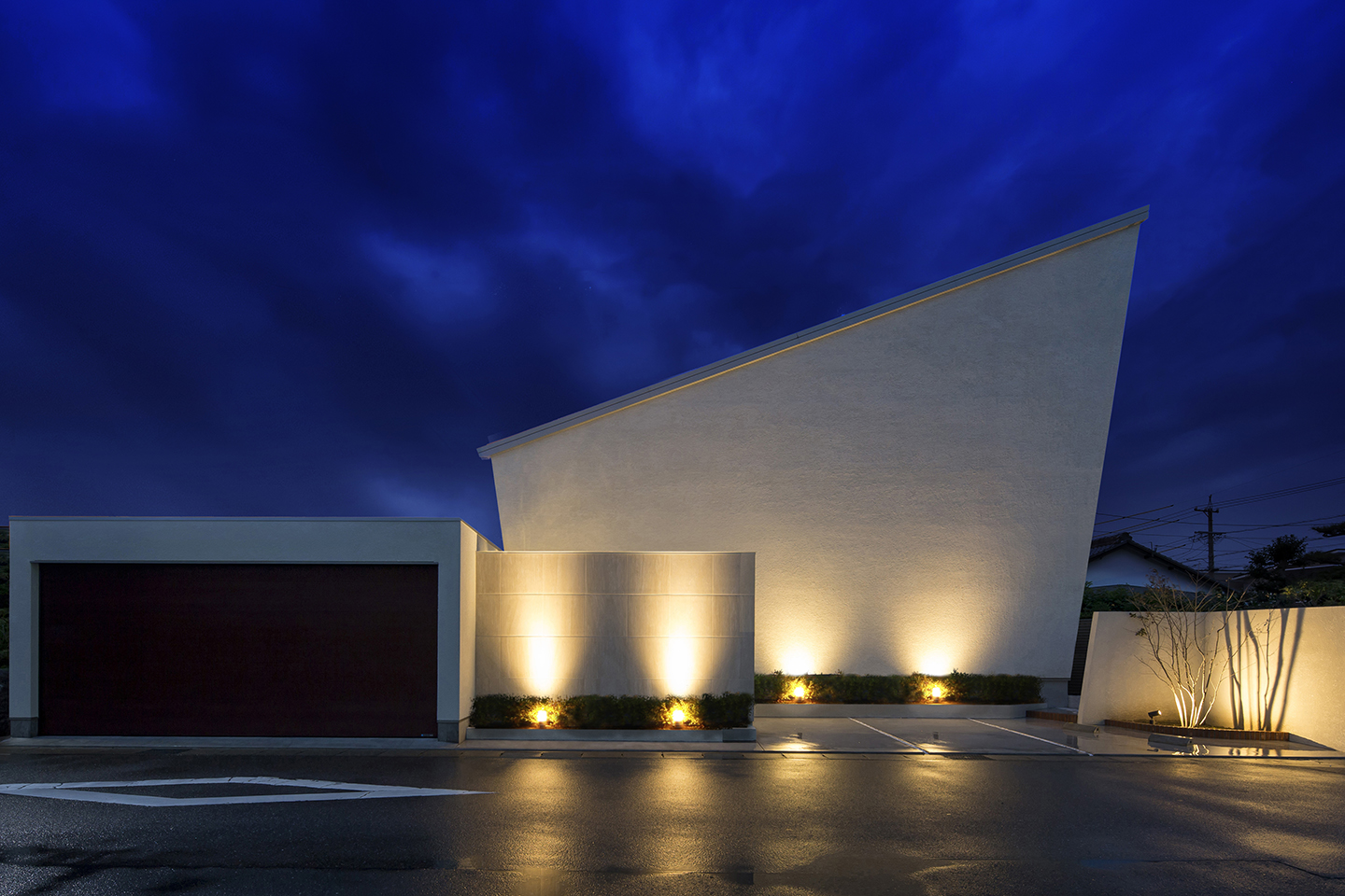 THE SCENE 5.2P8.9/1.3：外観