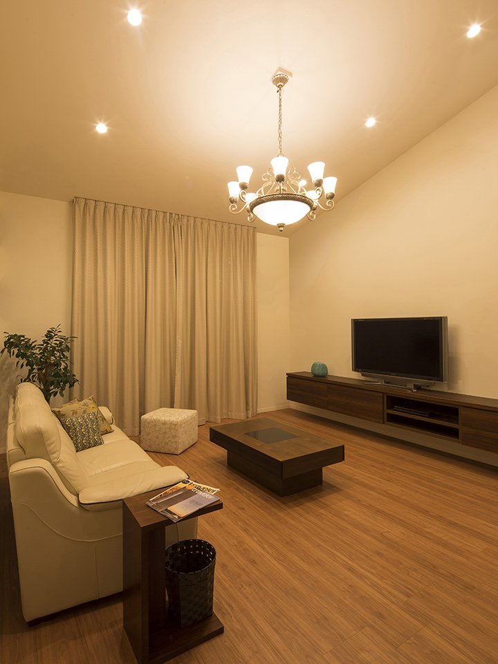 THE SCENE 5.2P8.9/1.3：内装・インテリア