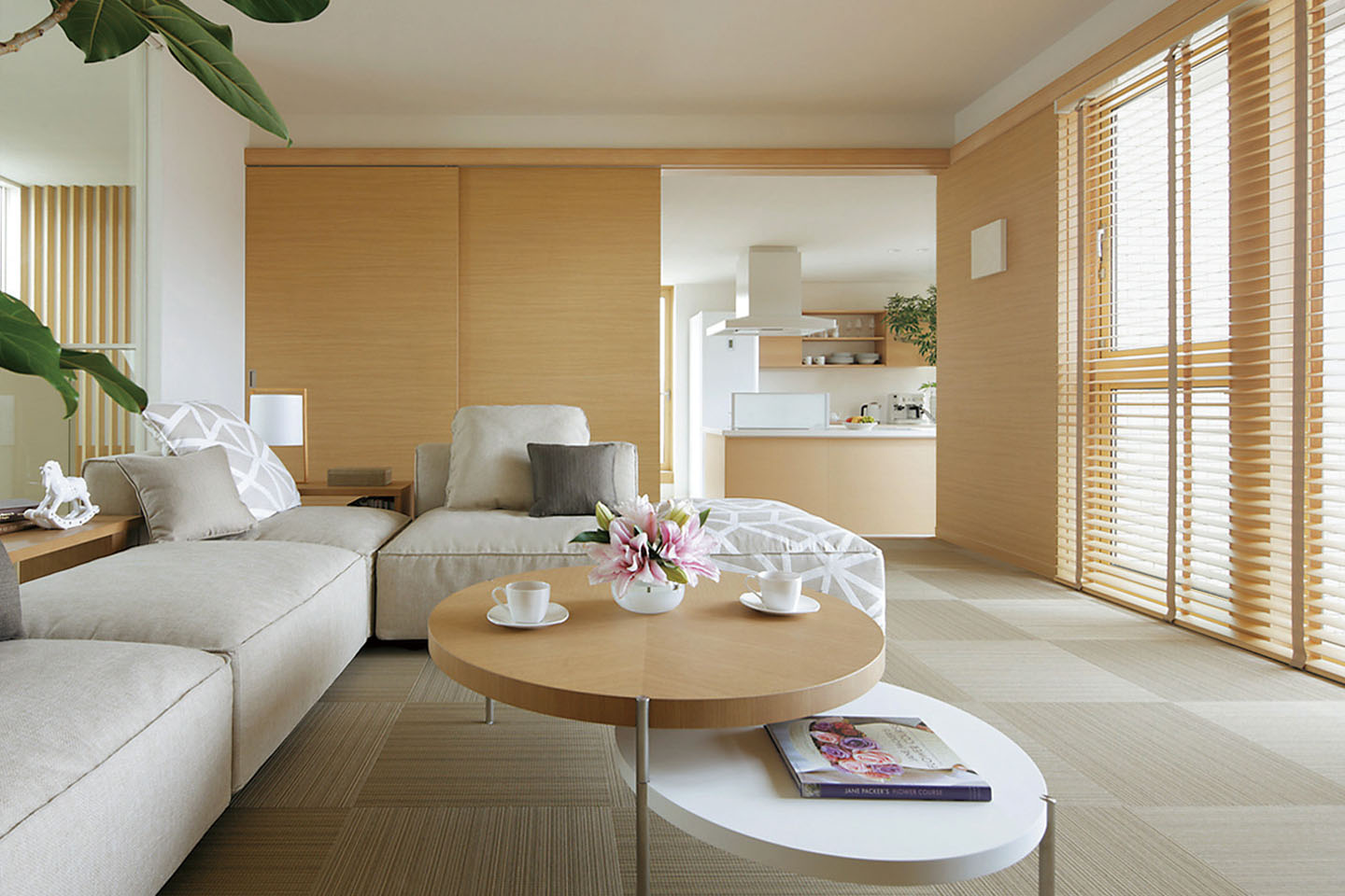 GENIUS UD：内装・インテリア