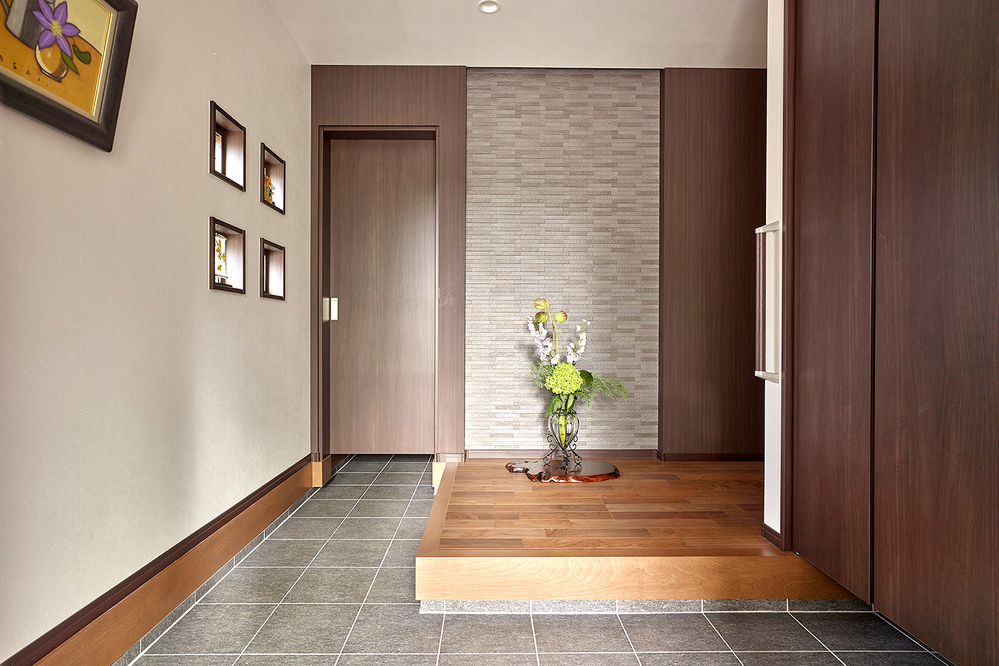 家族がくつろぎ景色を楽しむ住まい：内装・インテリア