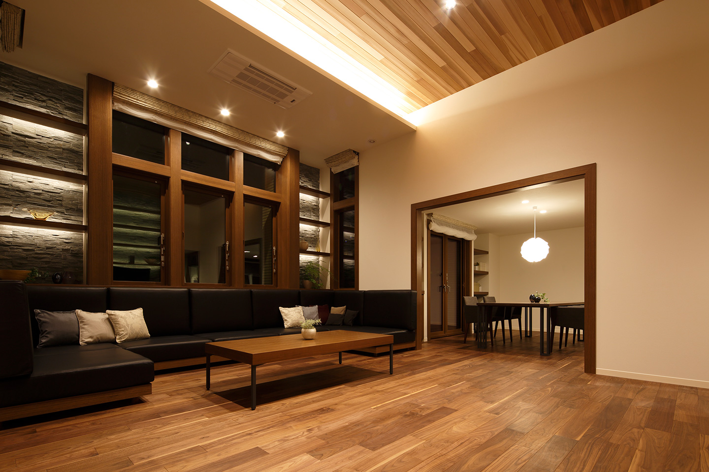 山麓のモノフォニー：内装・インテリア