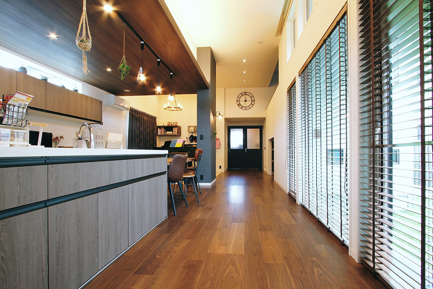 "corridor" のある家：内装・インテリア