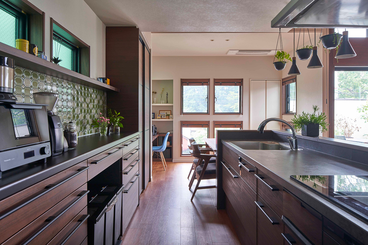 空と緑と住まう：内装・インテリア