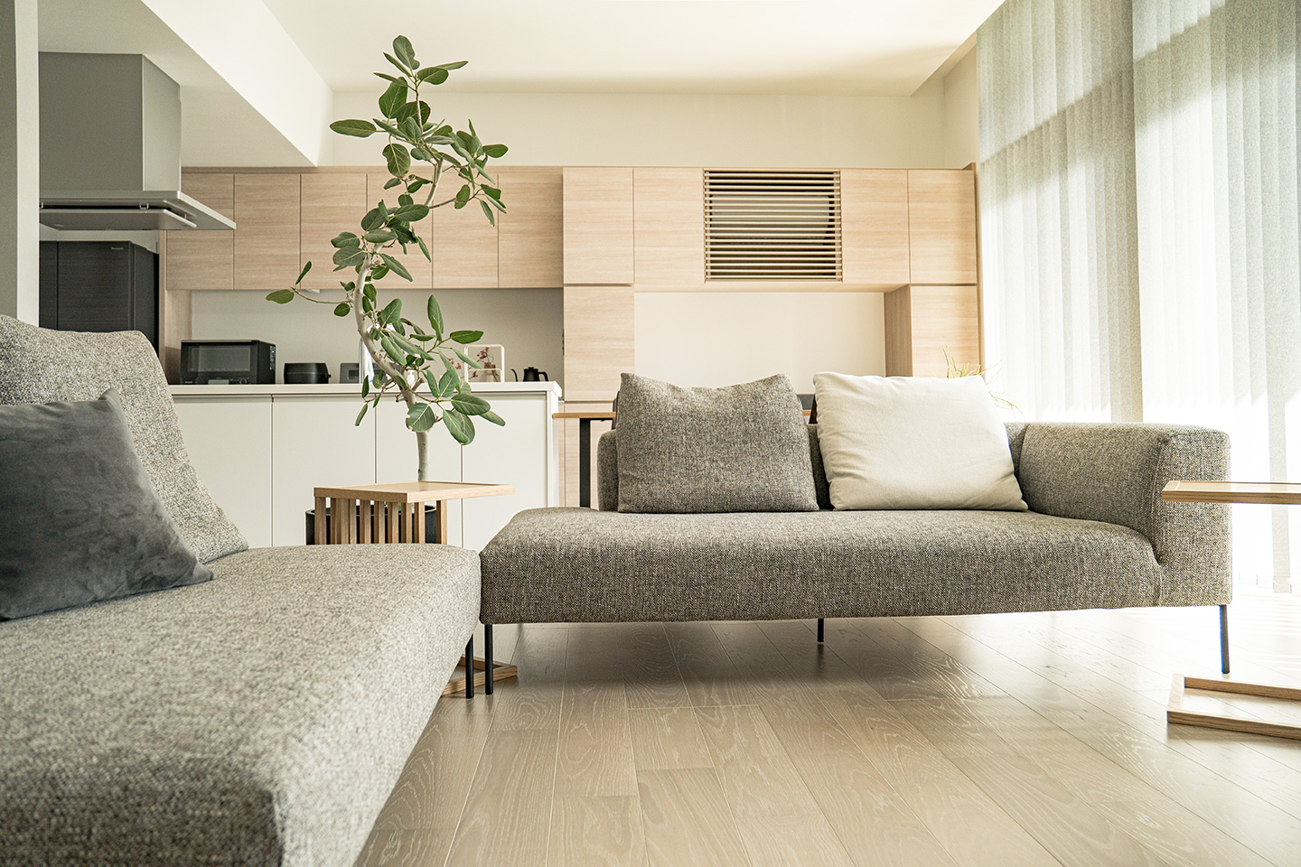 Outshine：内装・インテリア