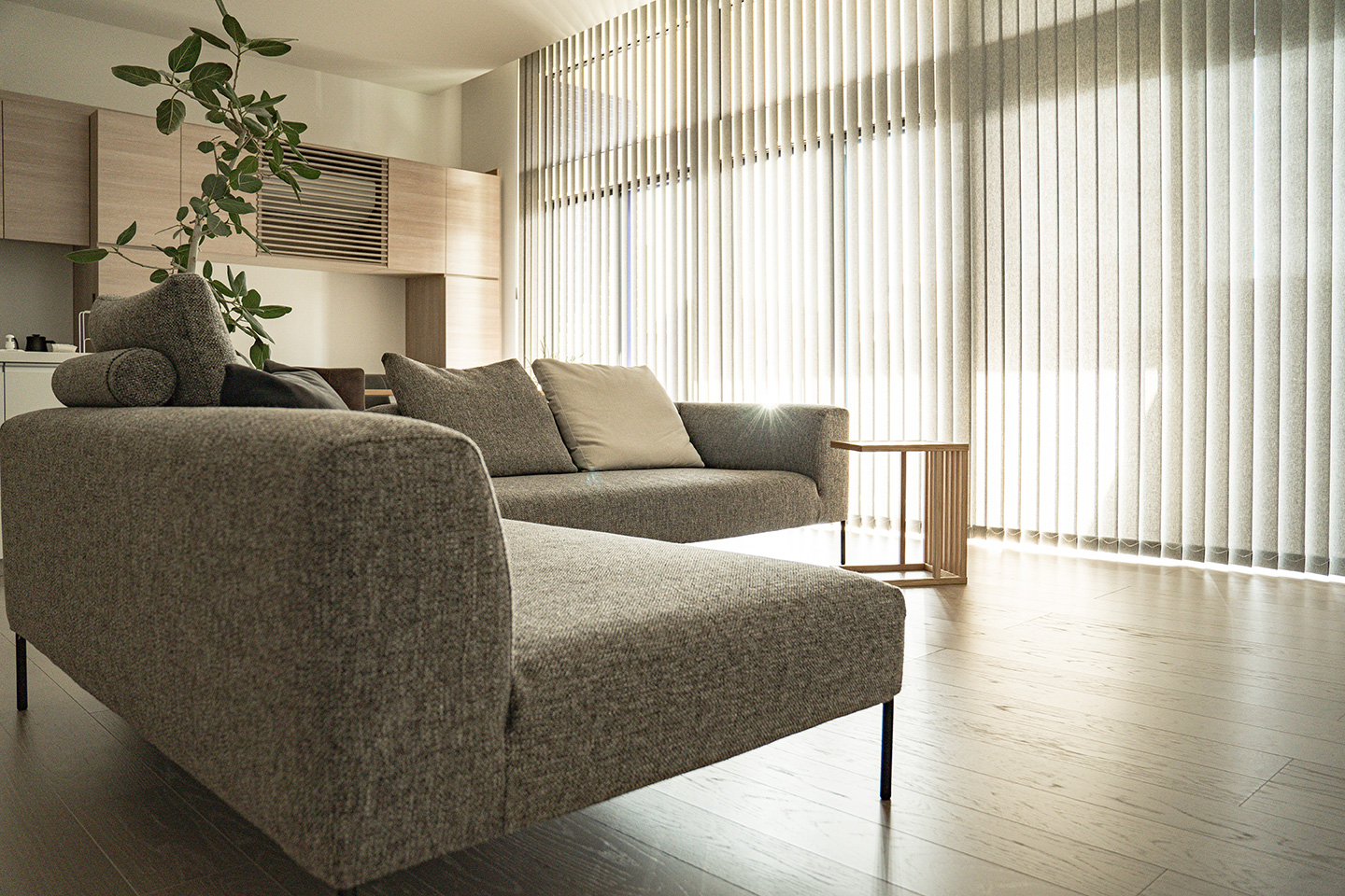 Outshine：内装・インテリア