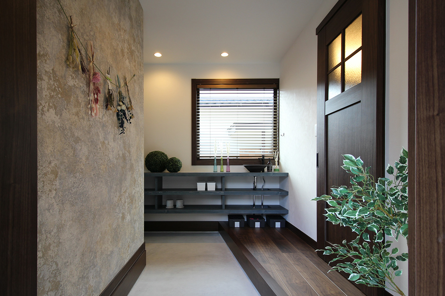 「 Commitment 」：内装・インテリア