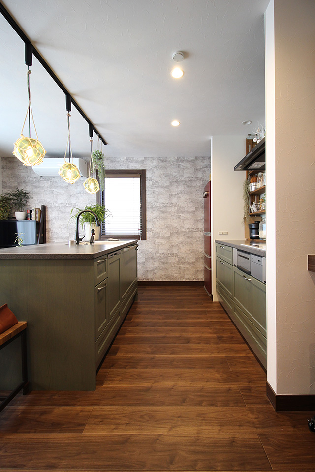 「 Commitment 」：内装・インテリア