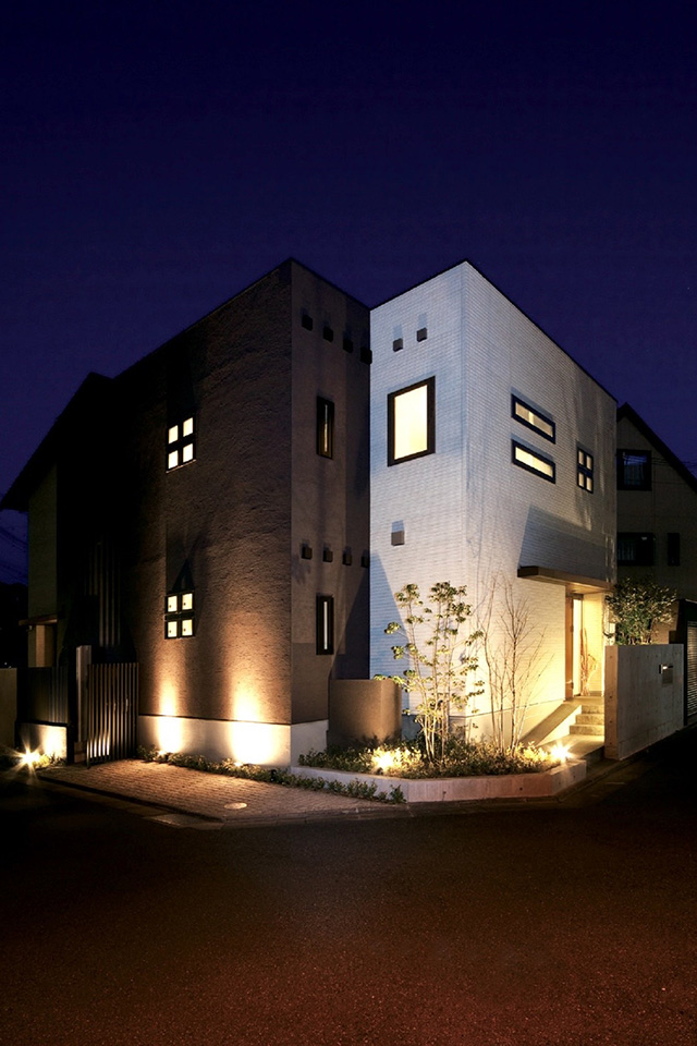 パティオを囲む２つの時感：外観