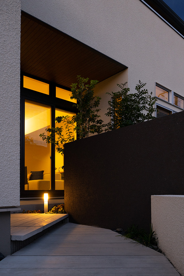 森のインテリア：外観