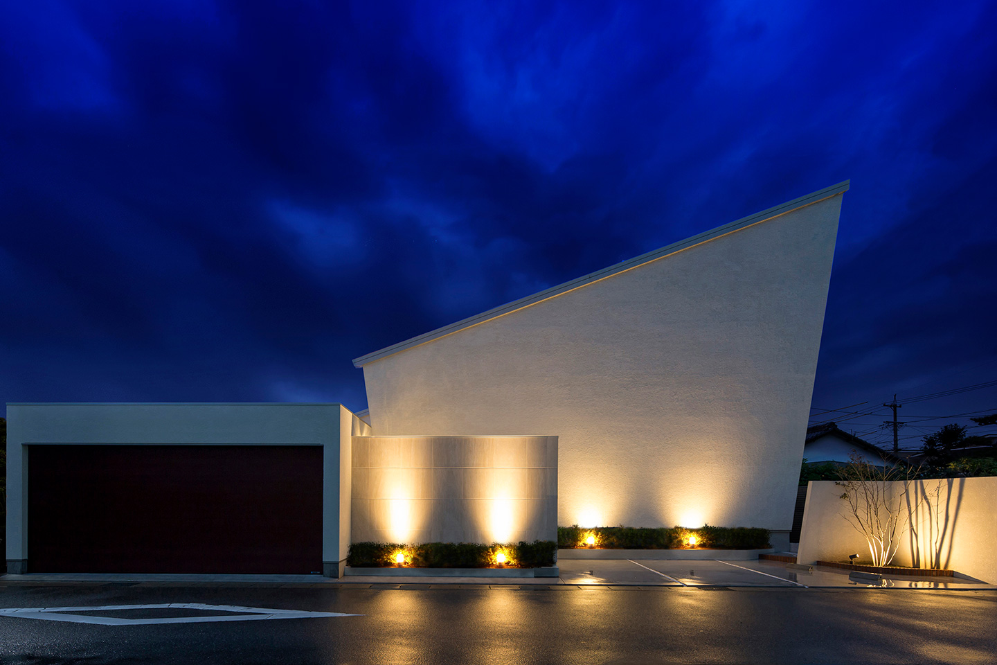 THE SCENE ZINC WHITE：外観