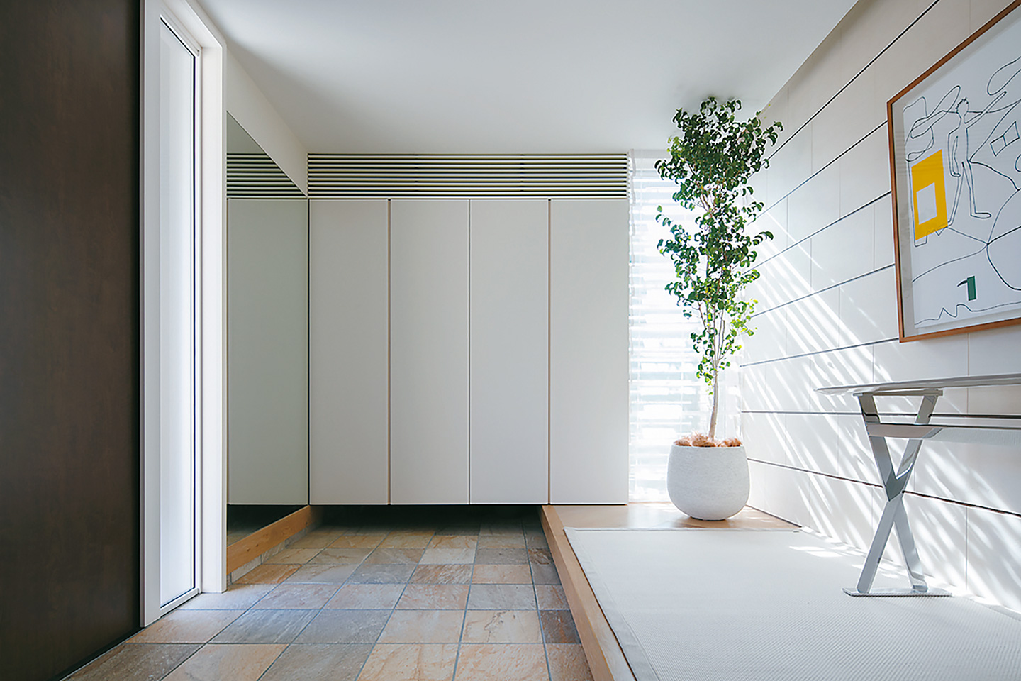 Beigeのデュアリズム：内装・インテリア