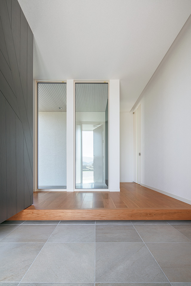 HERE COMES THE SUN：内装・インテリア