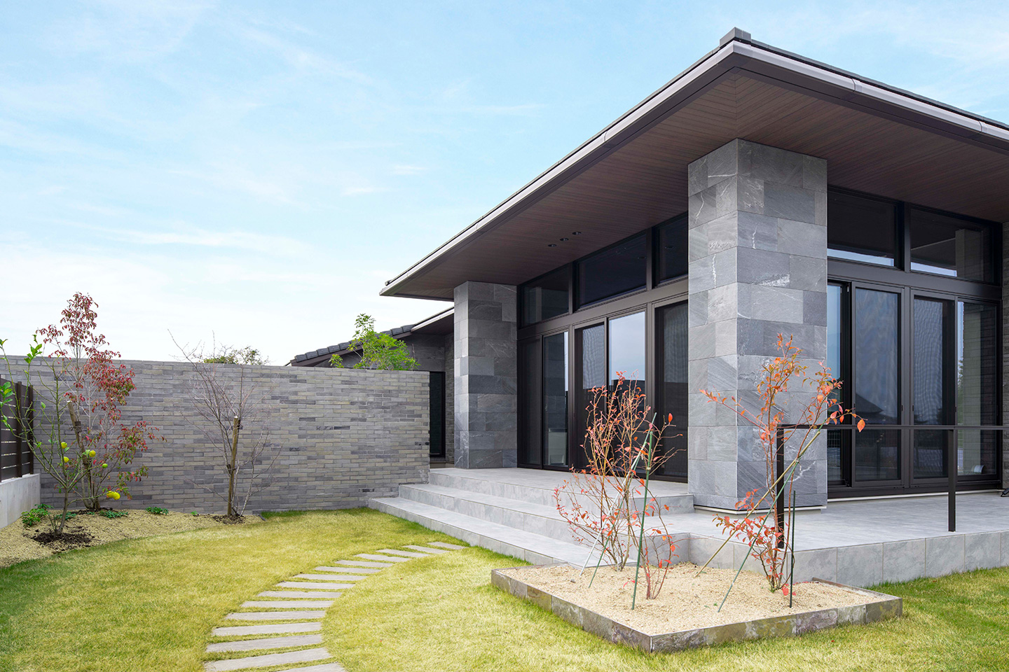 縷縷への虎口：外観