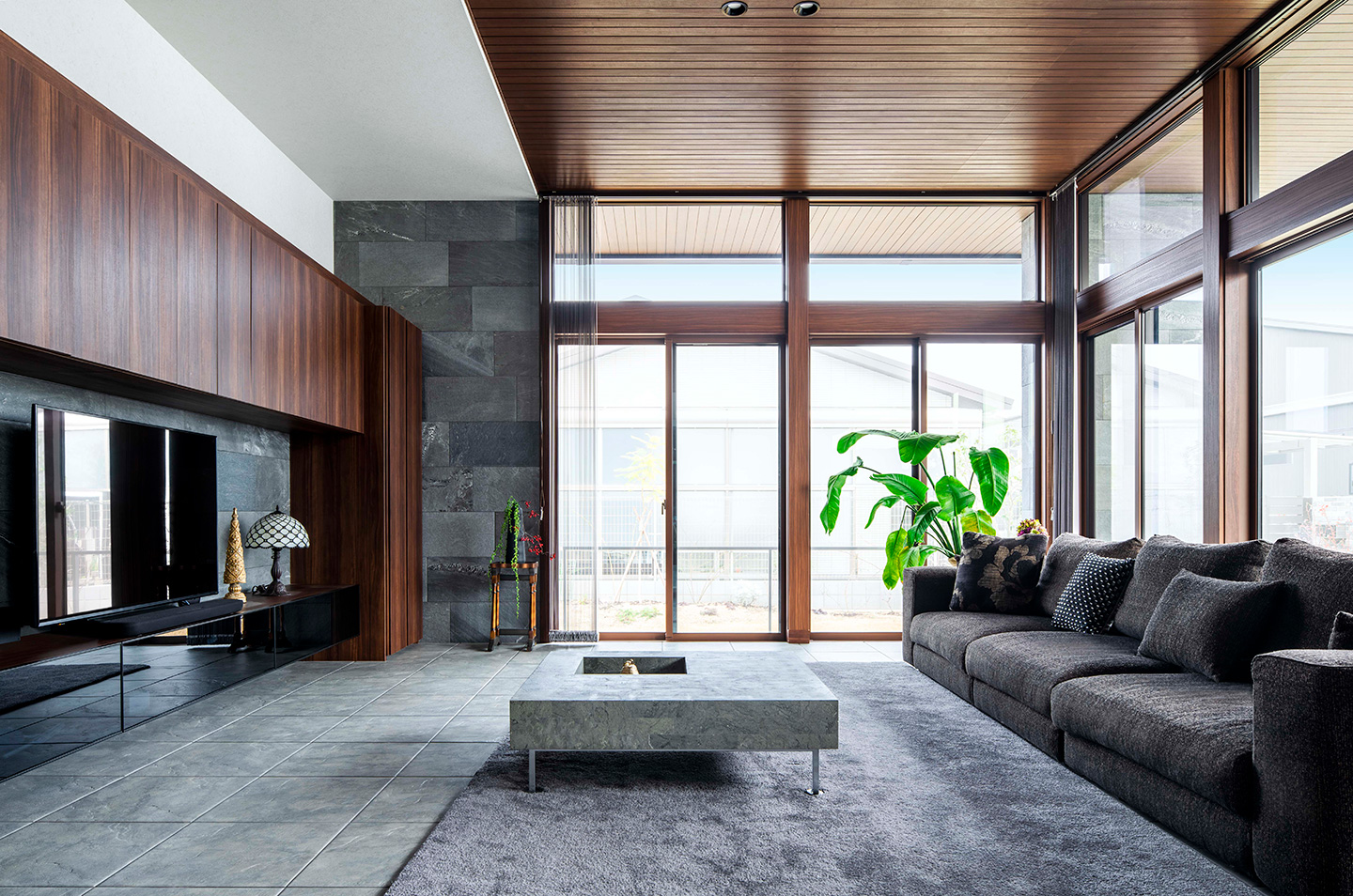 縷縷への虎口：内装・インテリア