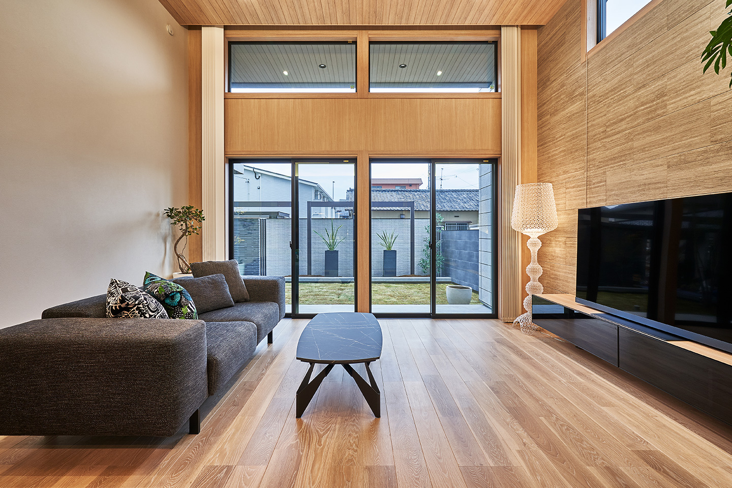 GEN：内装・インテリア