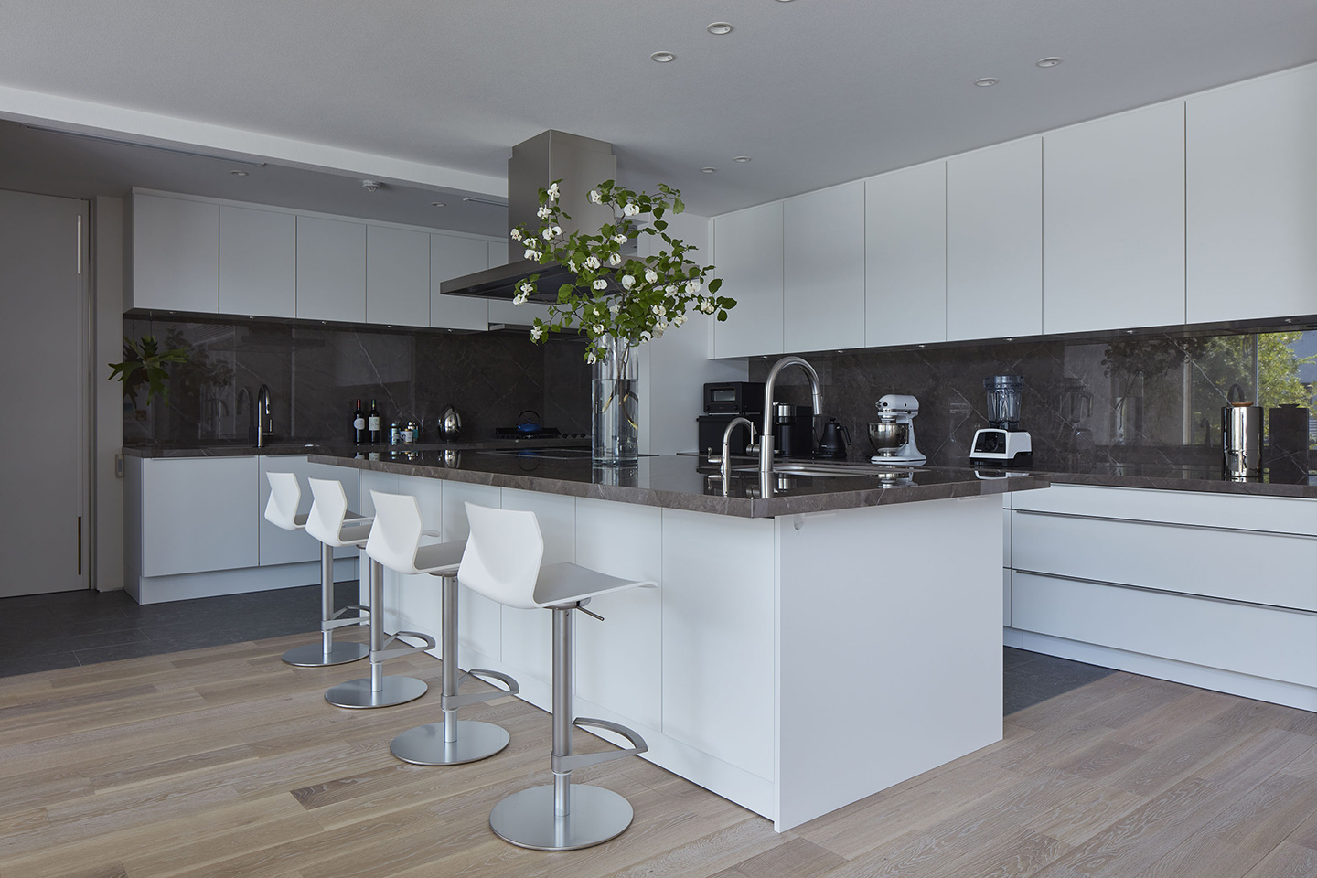 長岡京のコートハウス：内装・インテリア