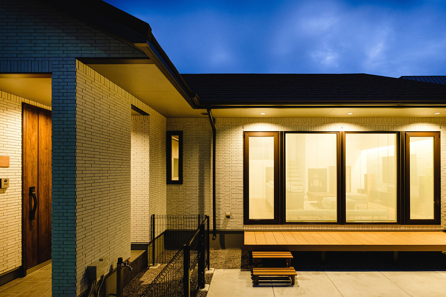 スキップフロアの平屋：外観