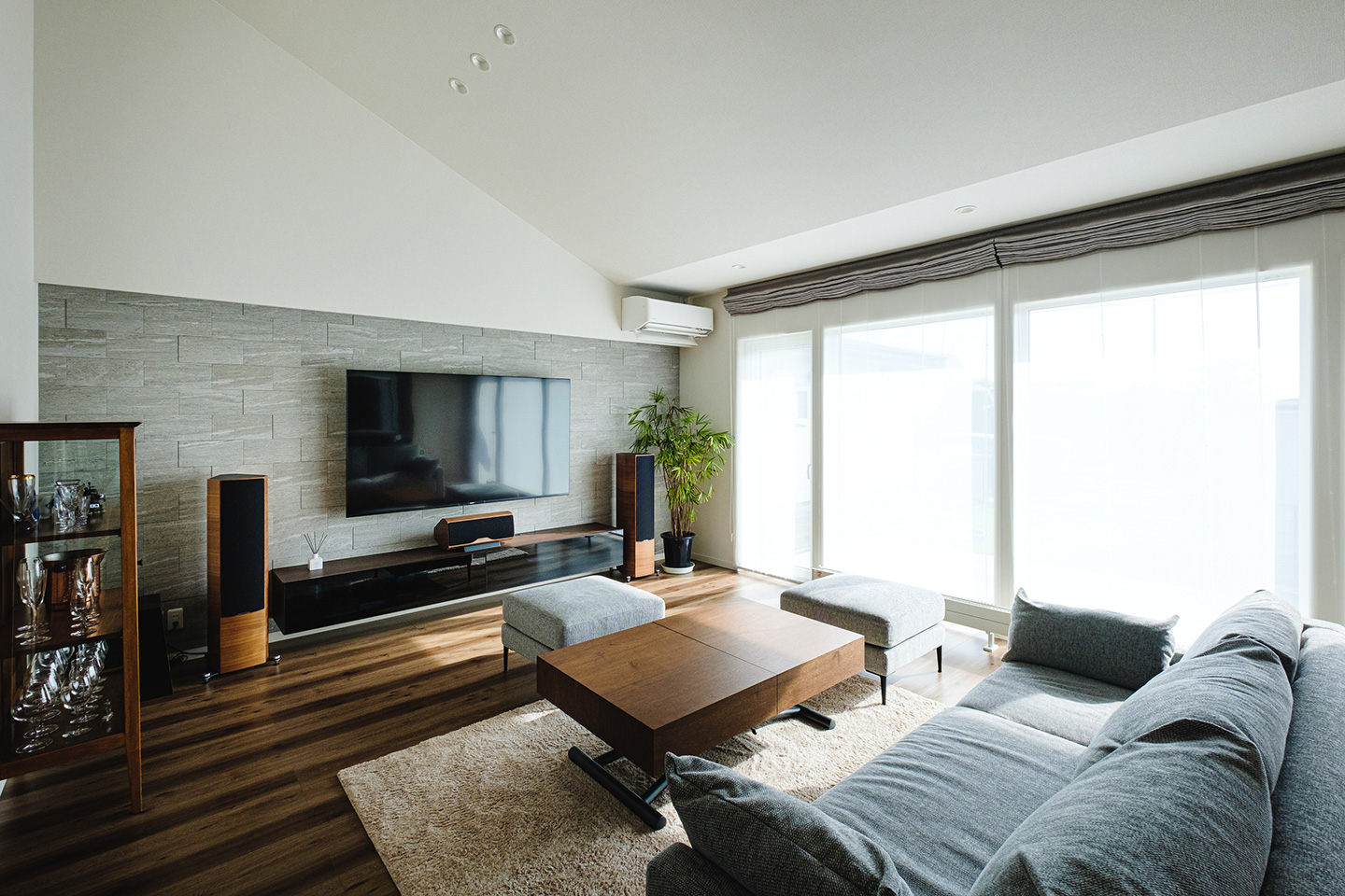 スキップフロアの平屋：内装・インテリア