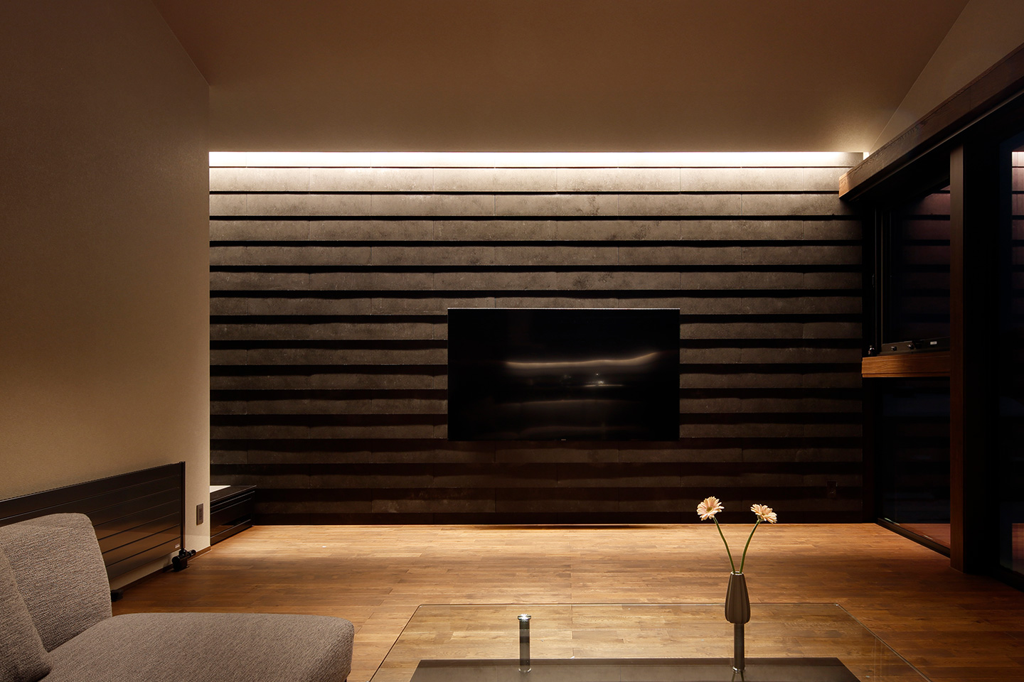 EMBERS：内装・インテリア