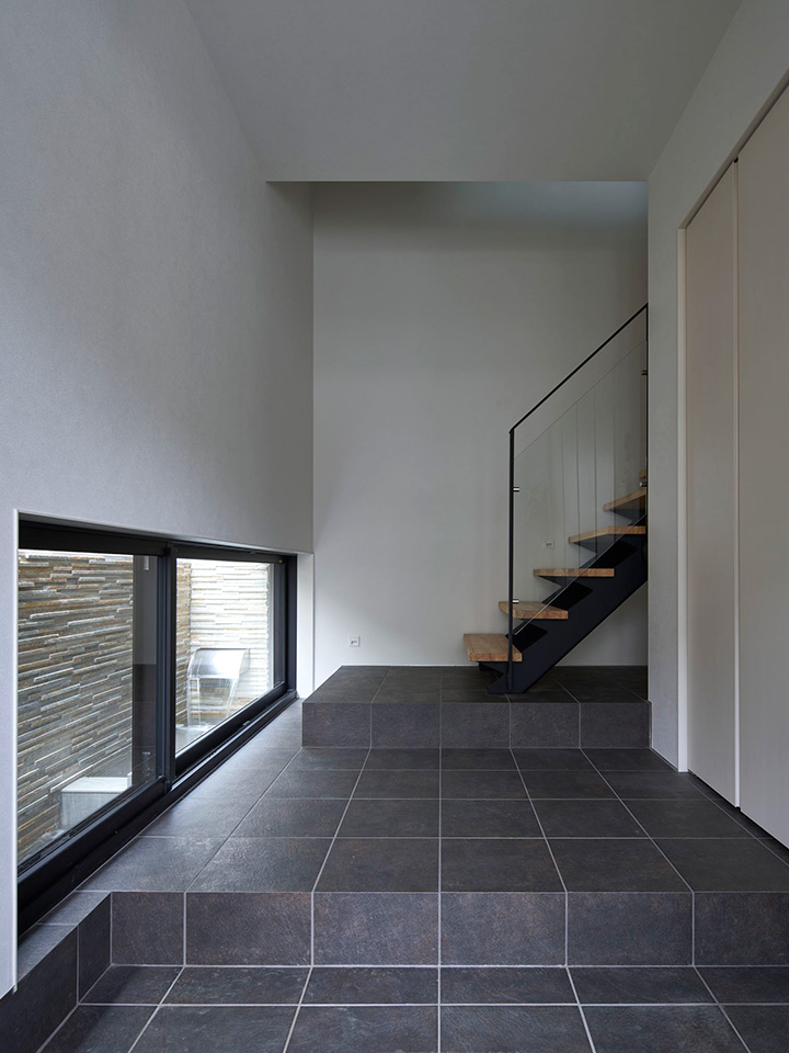 丘陵のMoistModern：内装・インテリア