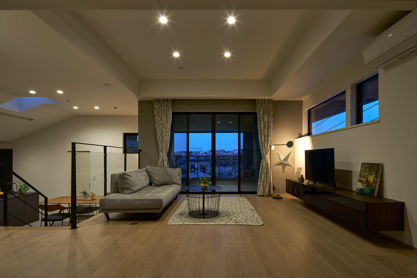 丘陵のMoistModern：内装・インテリア