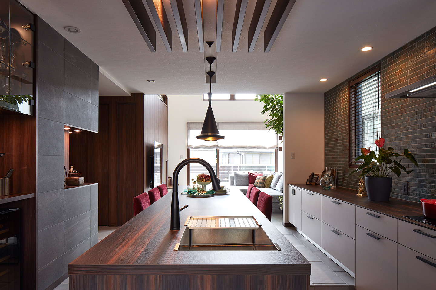 丘の上のリゾート：内装・インテリア