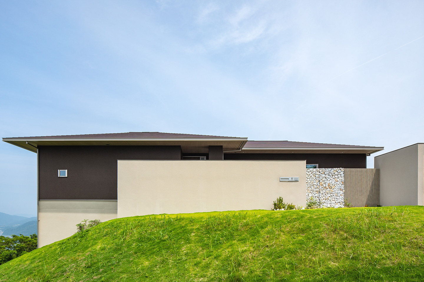 海を望む家：外観