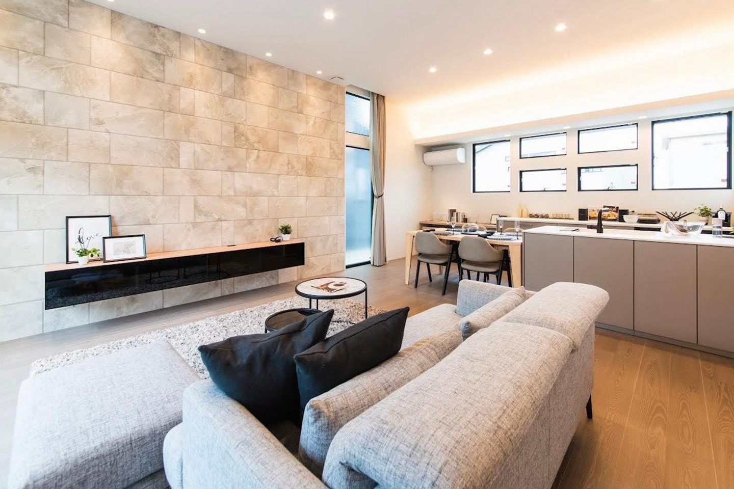 社山の家：内装・インテリア