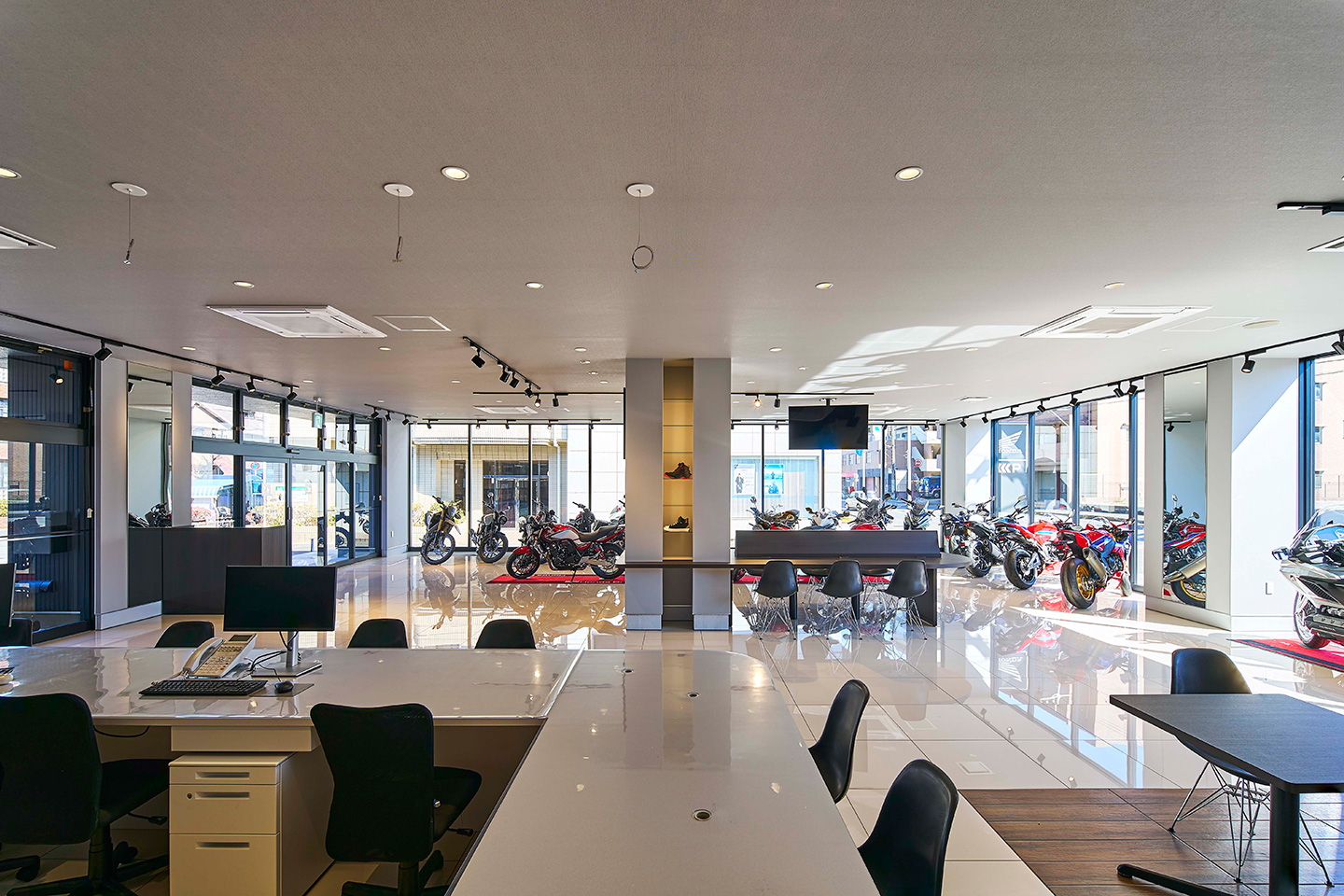 Crafting Dreams In Wood：内装・インテリア