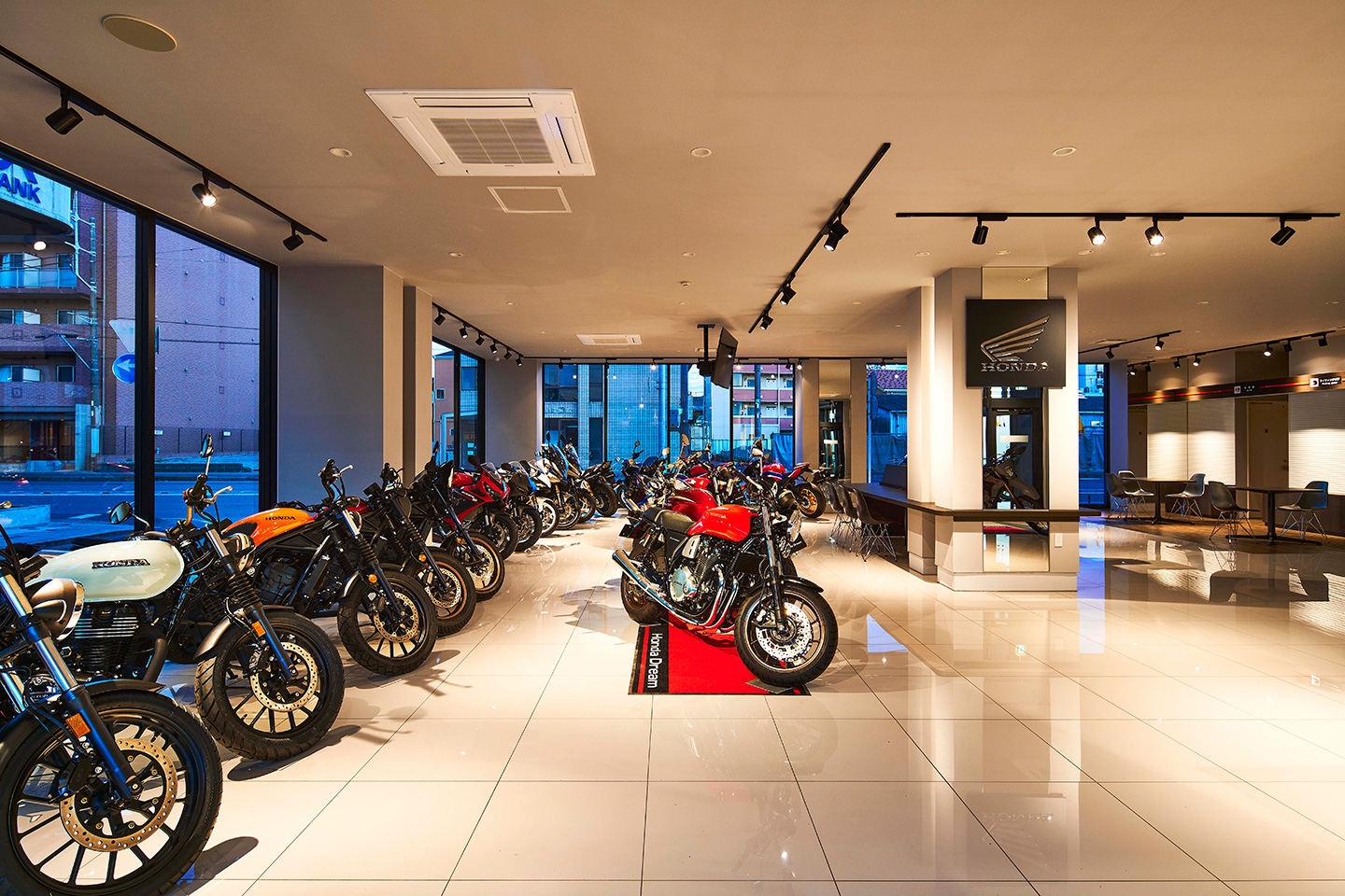 Crafting Dreams In Wood：内装・インテリア