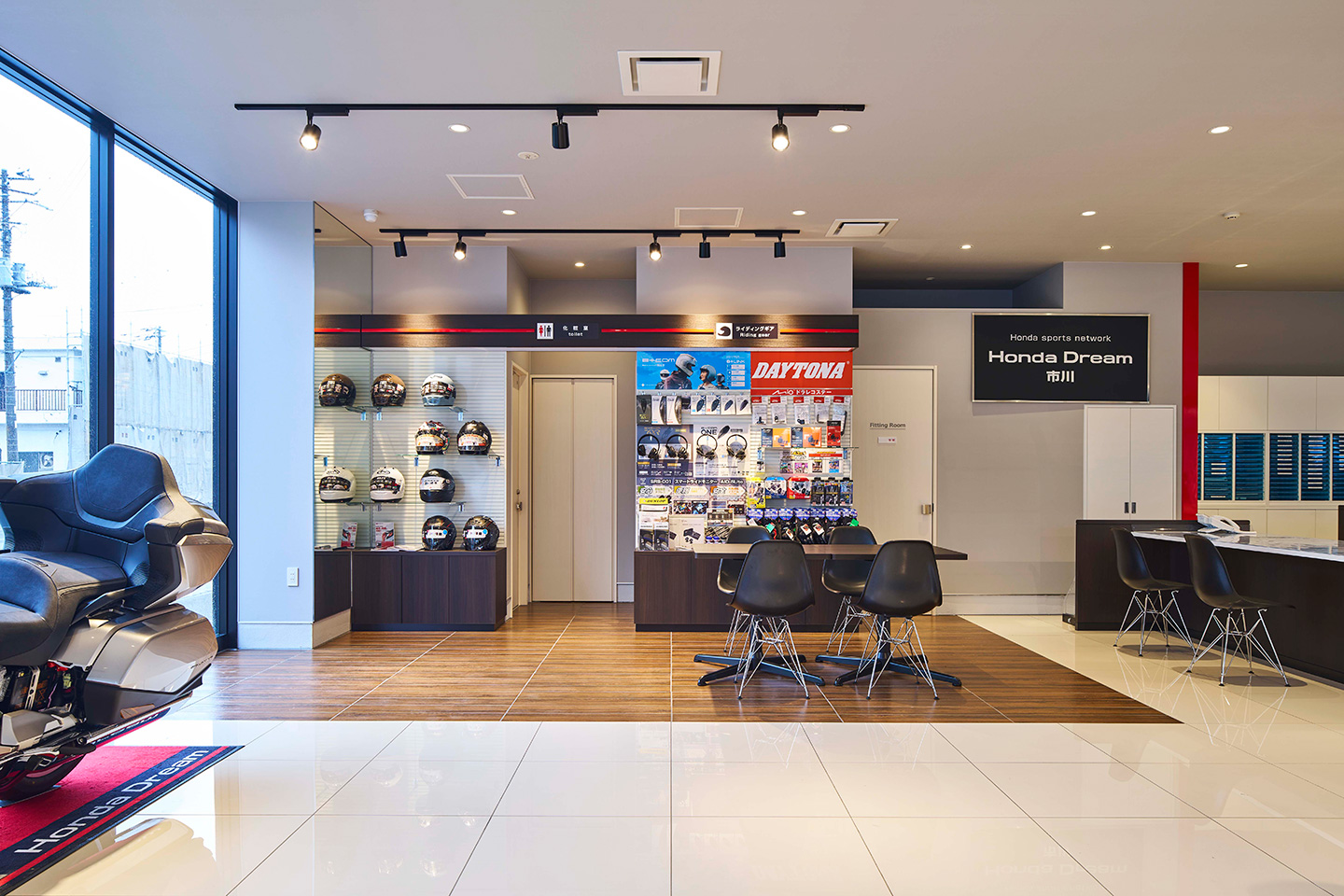 Crafting Dreams In Wood：内装・インテリア