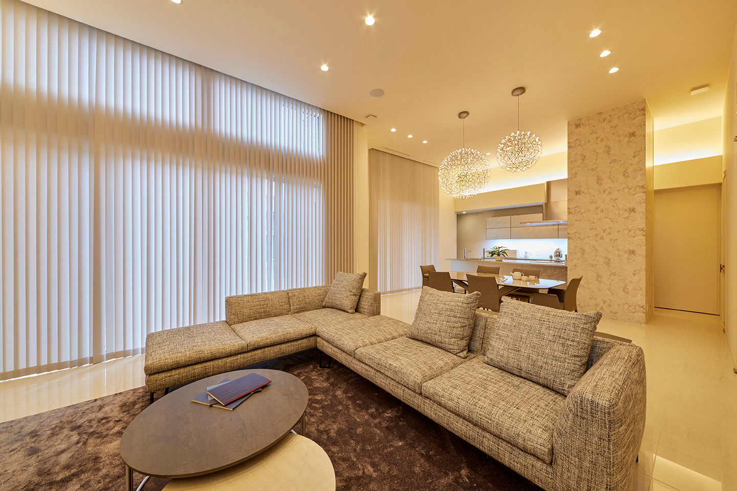 クールモダンなタイルの家：内装・インテリア