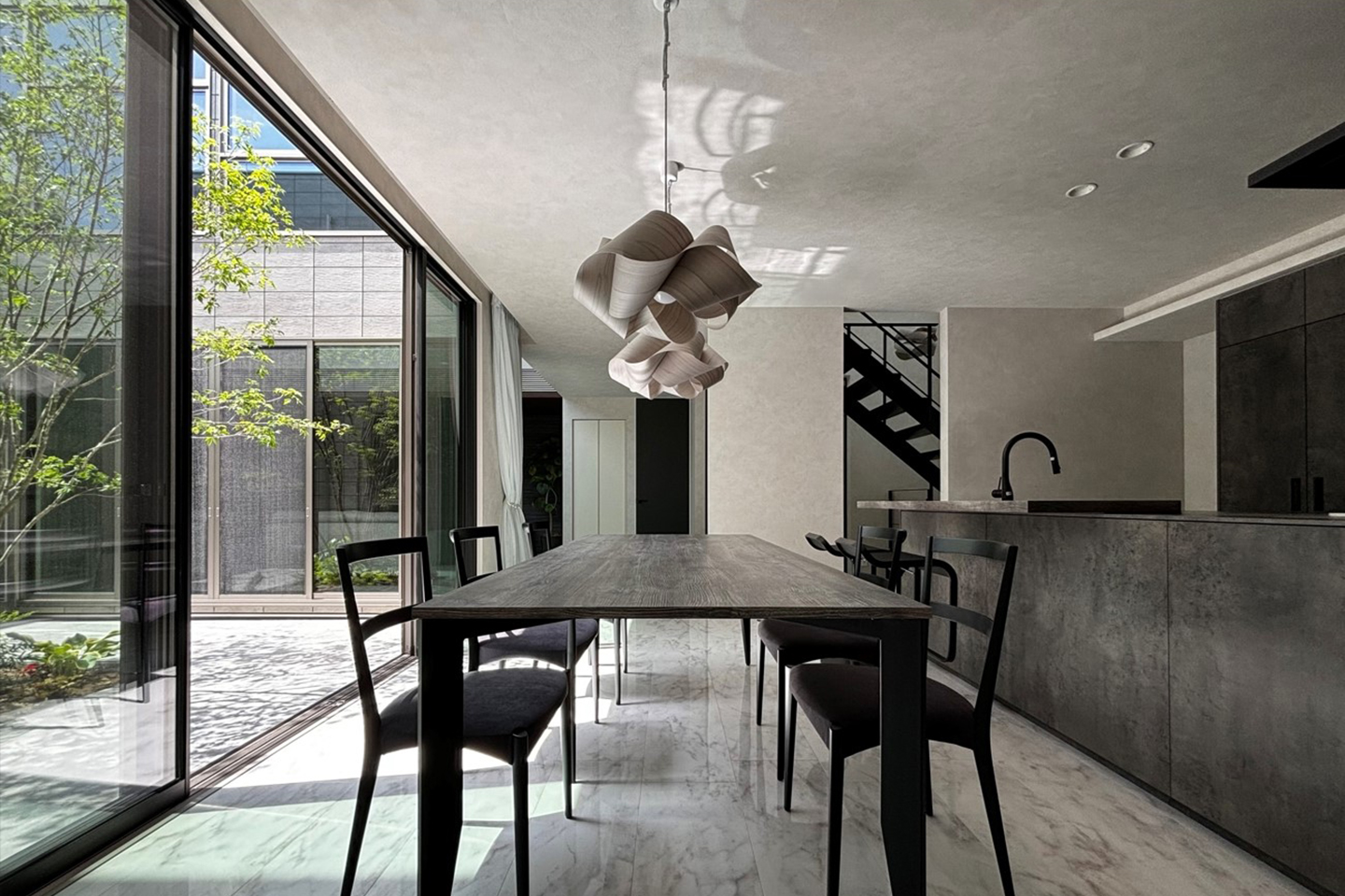 Court ＆ Core：内装・インテリア