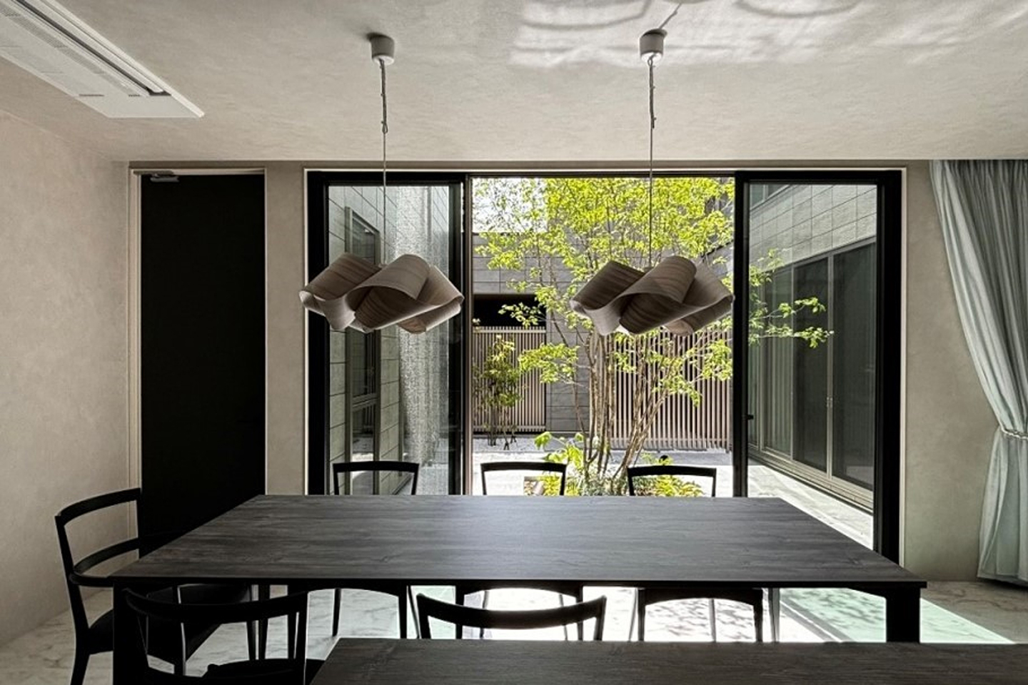 Court ＆ Core：内装・インテリア