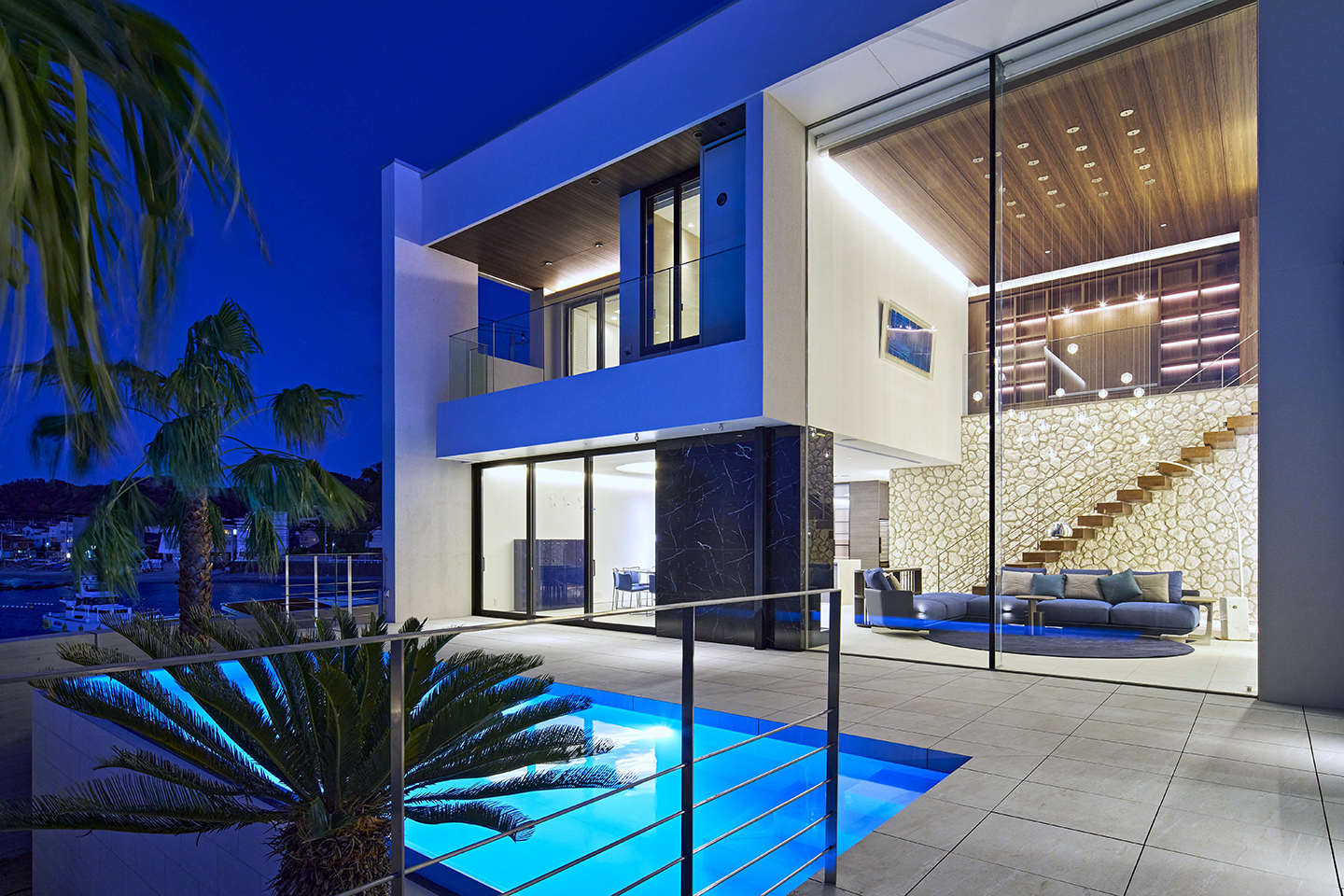 海と生きる家：外観